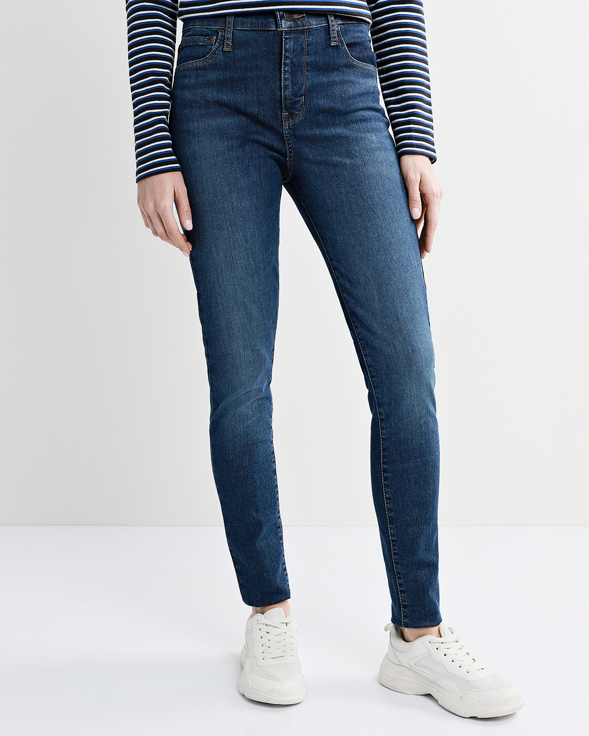 Джинсам отзывы. Levis 720 super skinny. Джинсы Levi's 720 HIRISE super skinny. Женские джинсы Levis 3464100060. Джинсы левайс женские skinny темно синие.