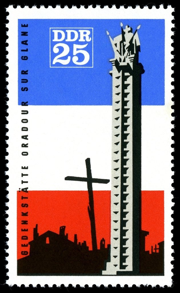 Deutsche Demokratische Republik 25 марка. День Победы памятник в ГДР.