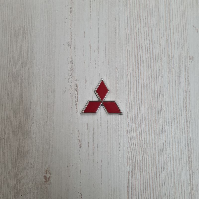 Значок Mitsubishi значок Mitsubishi