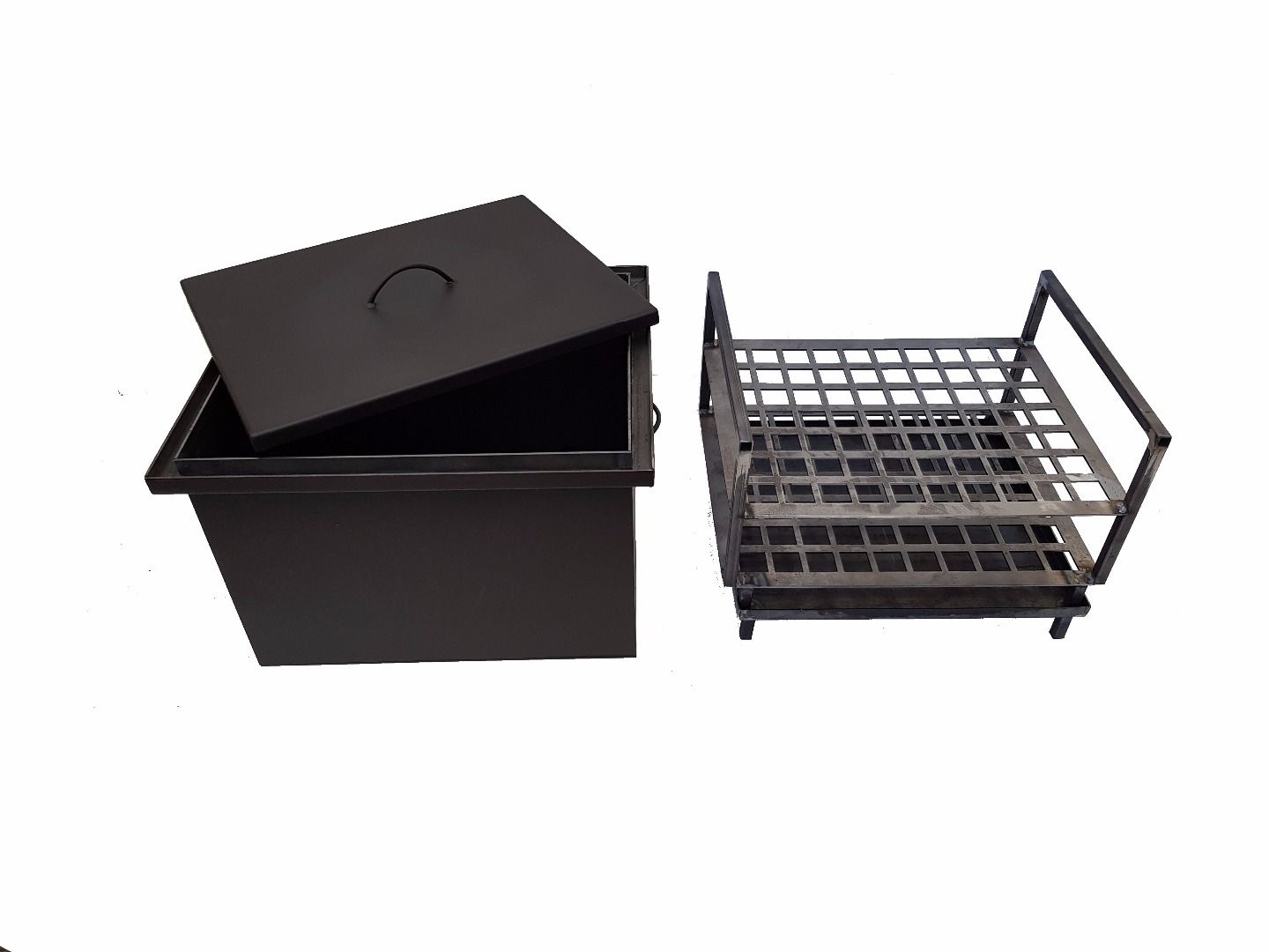 Коптильня "дымок 400-кт". Коптильня инвент групп дипломат (разборная) двухъярусная с поддоном для сбора жира в сумке 405х305х175/405х305х55 (нерж. Коптильня boyscout 400х280х160мм, двухъярусная /61242/. Коптильня boyscout 1 61269. Коптильня boyscout 400х280х160мм, двухъярусная /61242/.