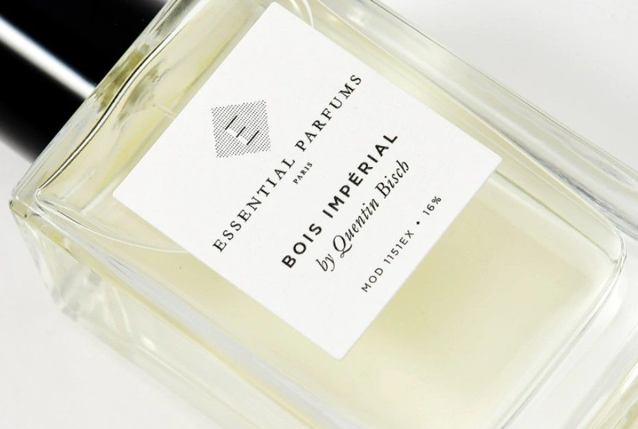 Bois imperial купить золотое. Essential Parfums Paris bois Imperial. Essential Parfums Paris bois Imperial by Quentin bisch. Босс Империал духи.