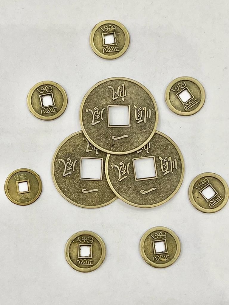 как класть монетки под коврик. лисаковский монетный двор. монетка под коврик. монета под ковриком у входной двери. коврик доллар.