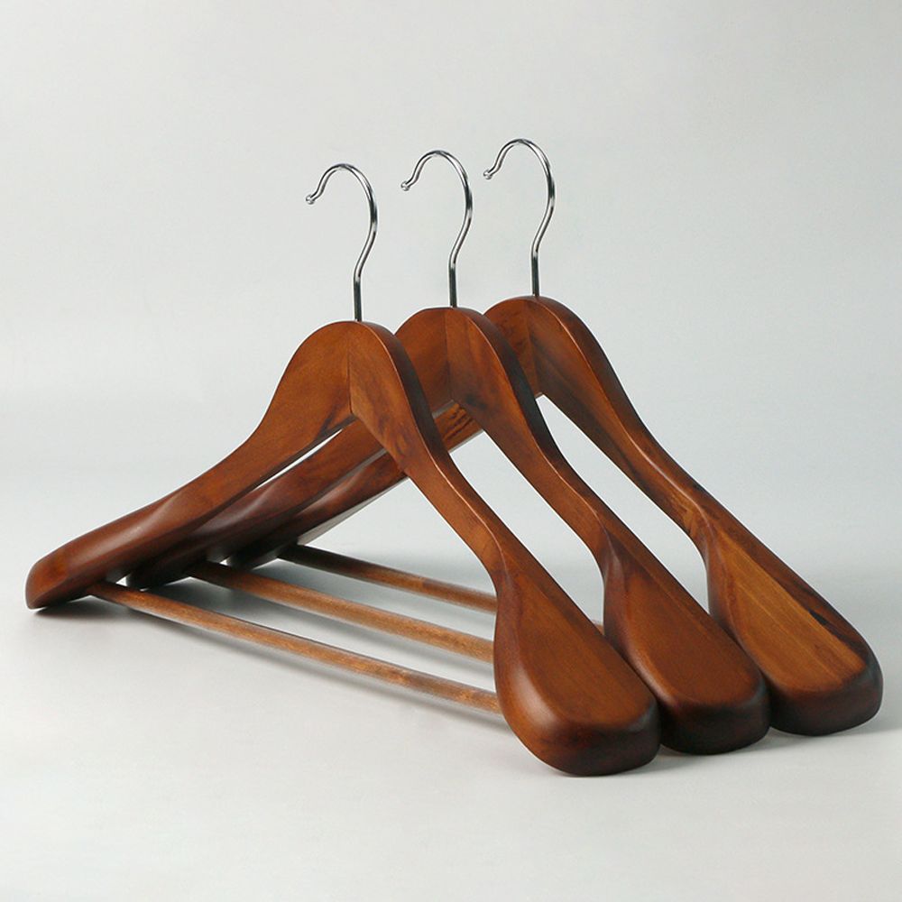 Вешалка для одежды деревянная