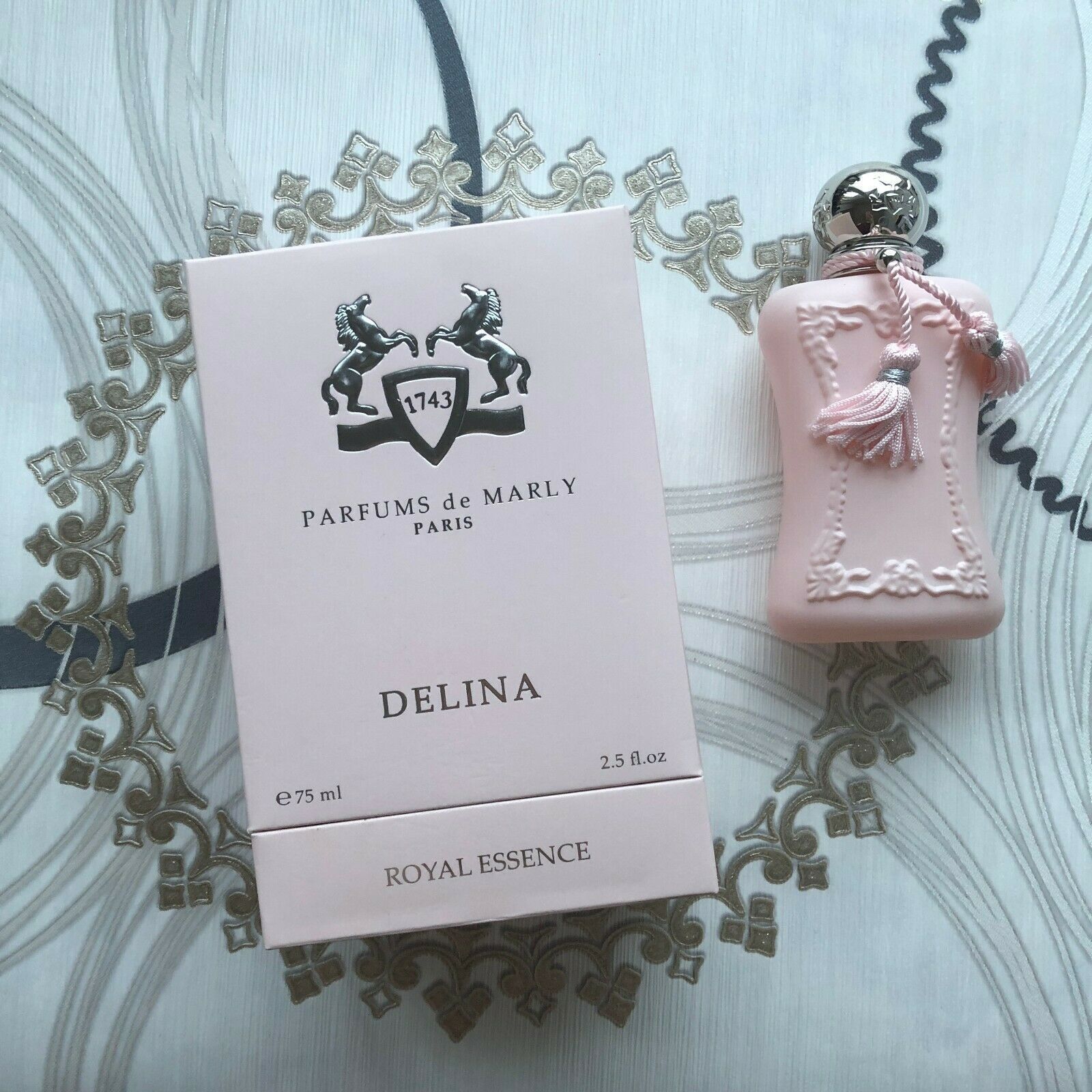 Delina parfums. Духи Parfums de Marly delina. Parfums de Marly delina парфюмерная вода 75. Marly delina духи. Духи женские Parfums de Marly delina 25 мл.