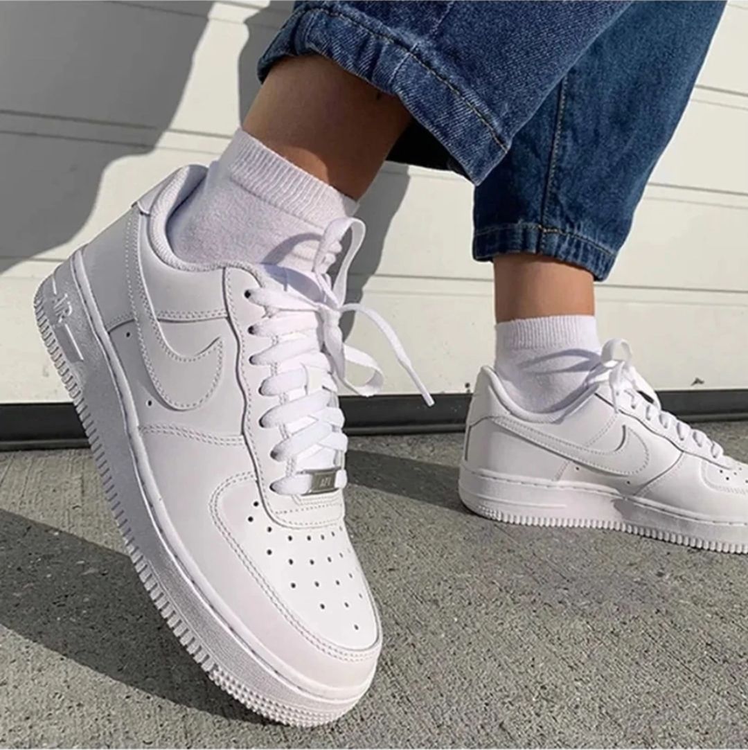 Nike air force 1 женские. Nike Air Force 1 White. Nike Air Force 1 белые. Nike Air Force 1 White оригинал.