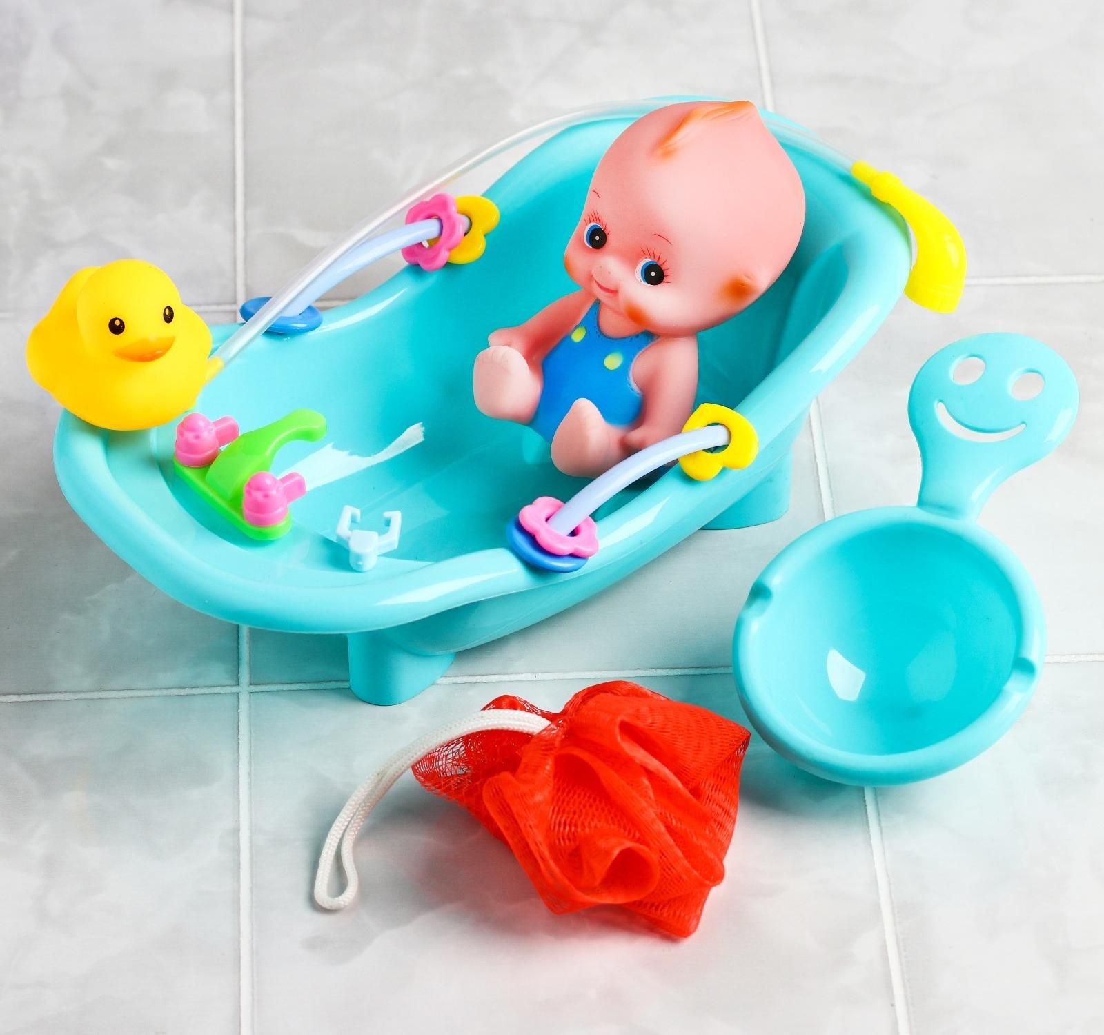 Набор игрушек для купания «пупсик в ванне», 5 предметов, цвет микс