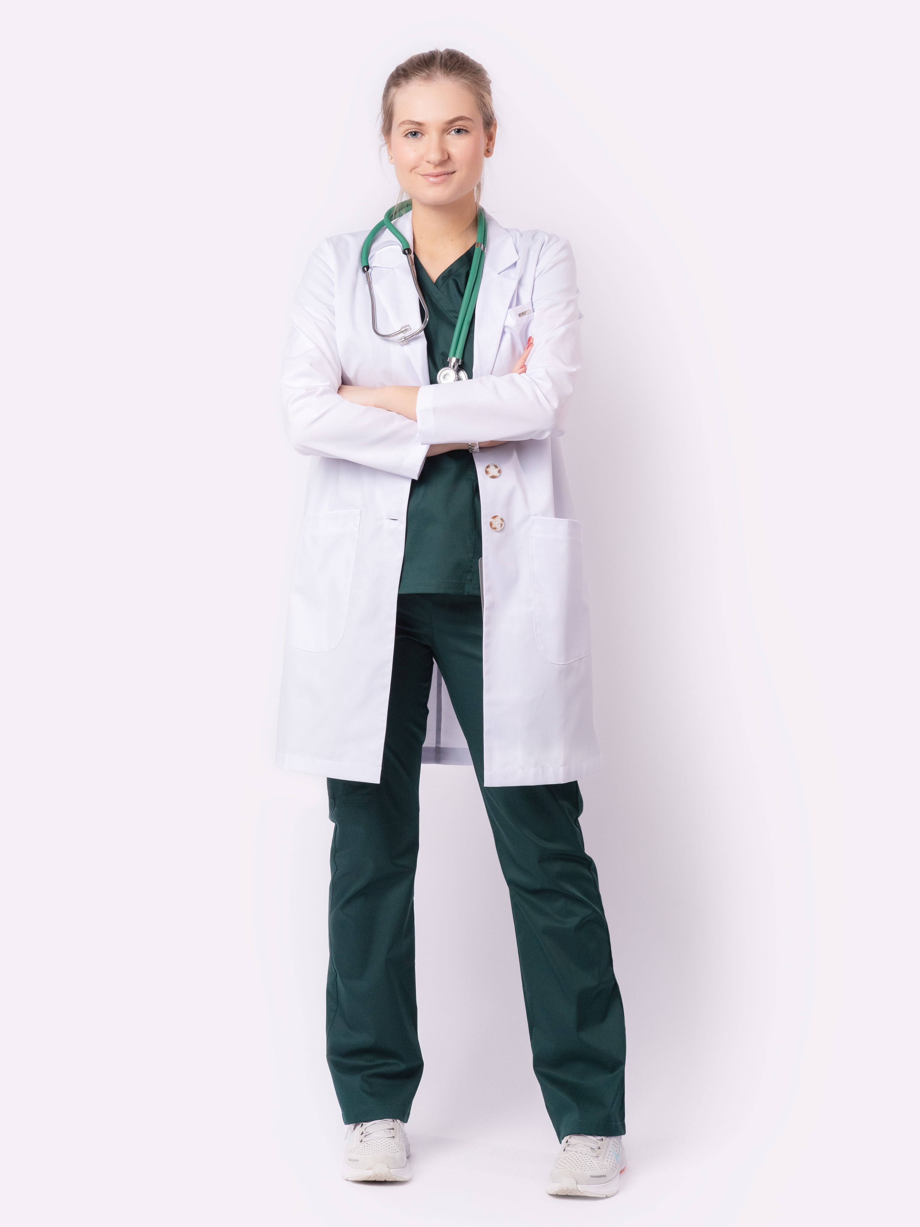 Халат медицинский белый женский с длинным рукавом глубокими карманами Фьючи  ДОКТОР СТИЛЬ - купить с доставкой по выгодным ценам в интернет-магазине  OZON (763080737)