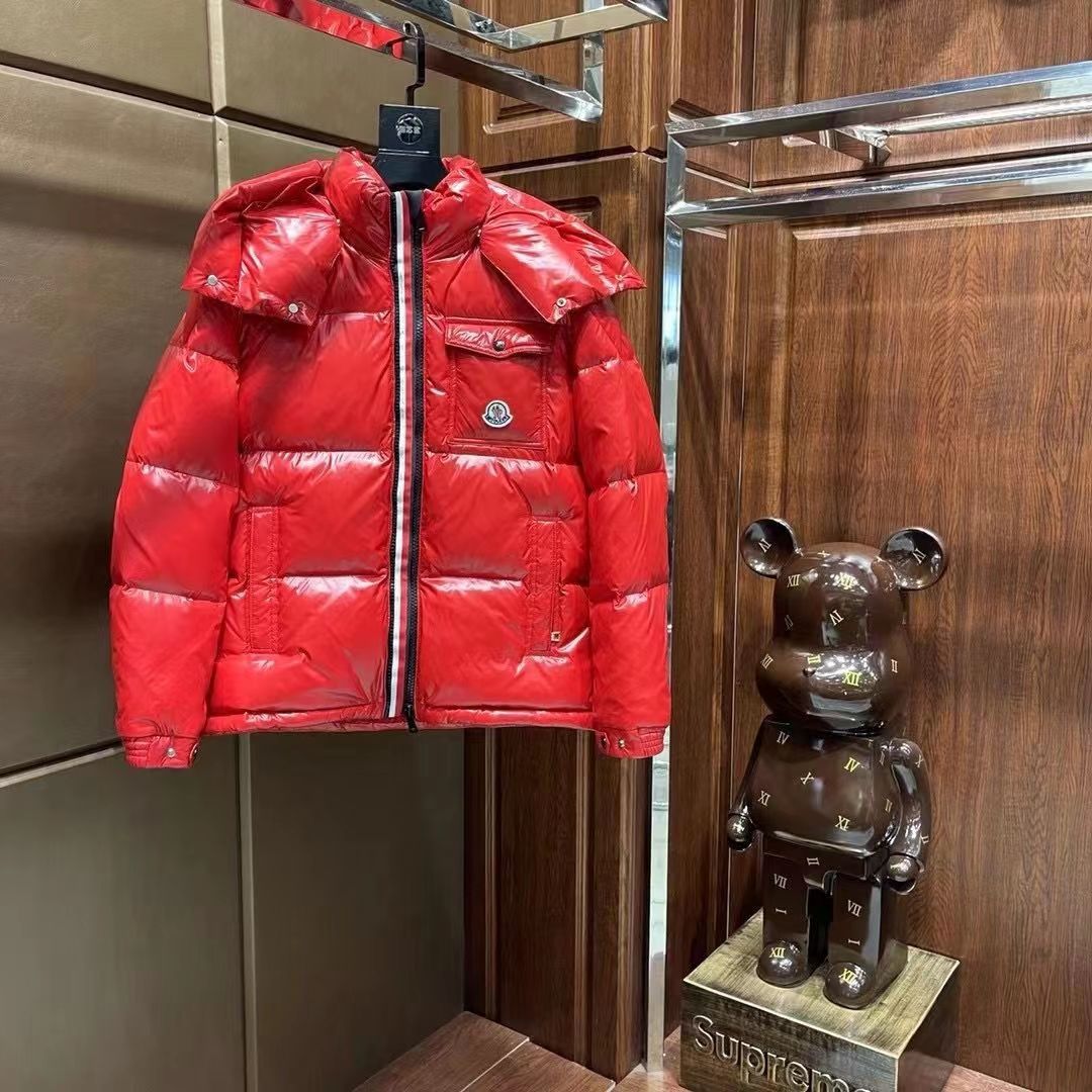 ПальтоутепленноеMONCLER