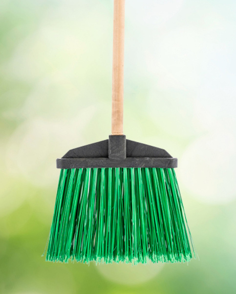 Метла уличная плоская № 9 Люкс с черенком / Изделие устойчиво к ...