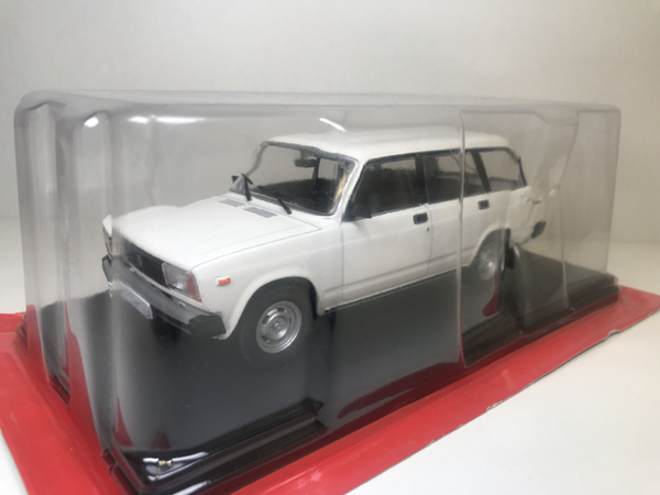 Коллекционная масштабная модель автомобиля ВАЗ-21044 / масштаб 1:24 ...
