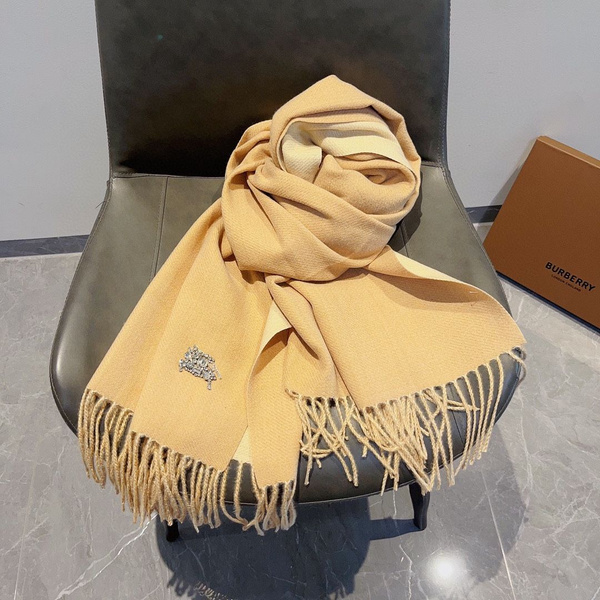 Палантин Burberry - купить с доставкой по выгодным ценам в интернет ...