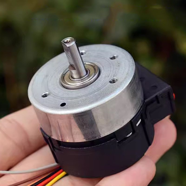 Общепромышленные двигатели Nidec 24H Бесщеточный серводвигатель DC 12V ...