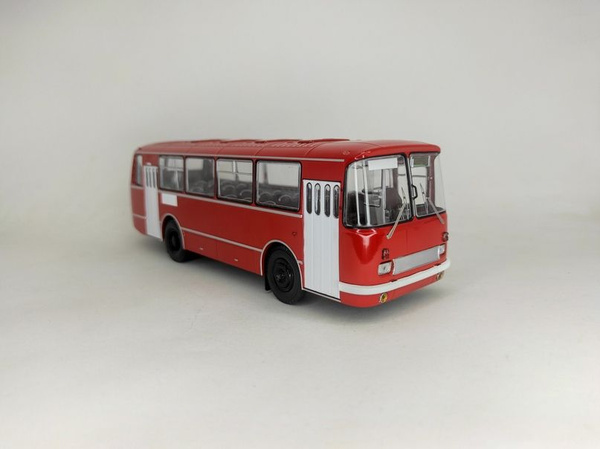 Масштабная модель 1/43 ЛАЗ-695Н скарлет - купить в интернет-магазине ...