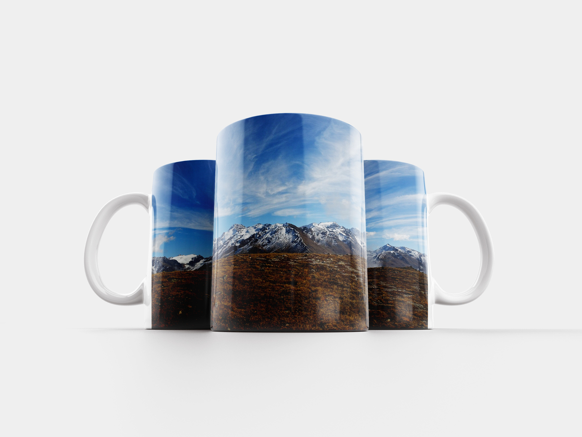 Mountains cup. Кружка горы. Керамические кружки горы. Керамика горы кружки. Кружки с горами.