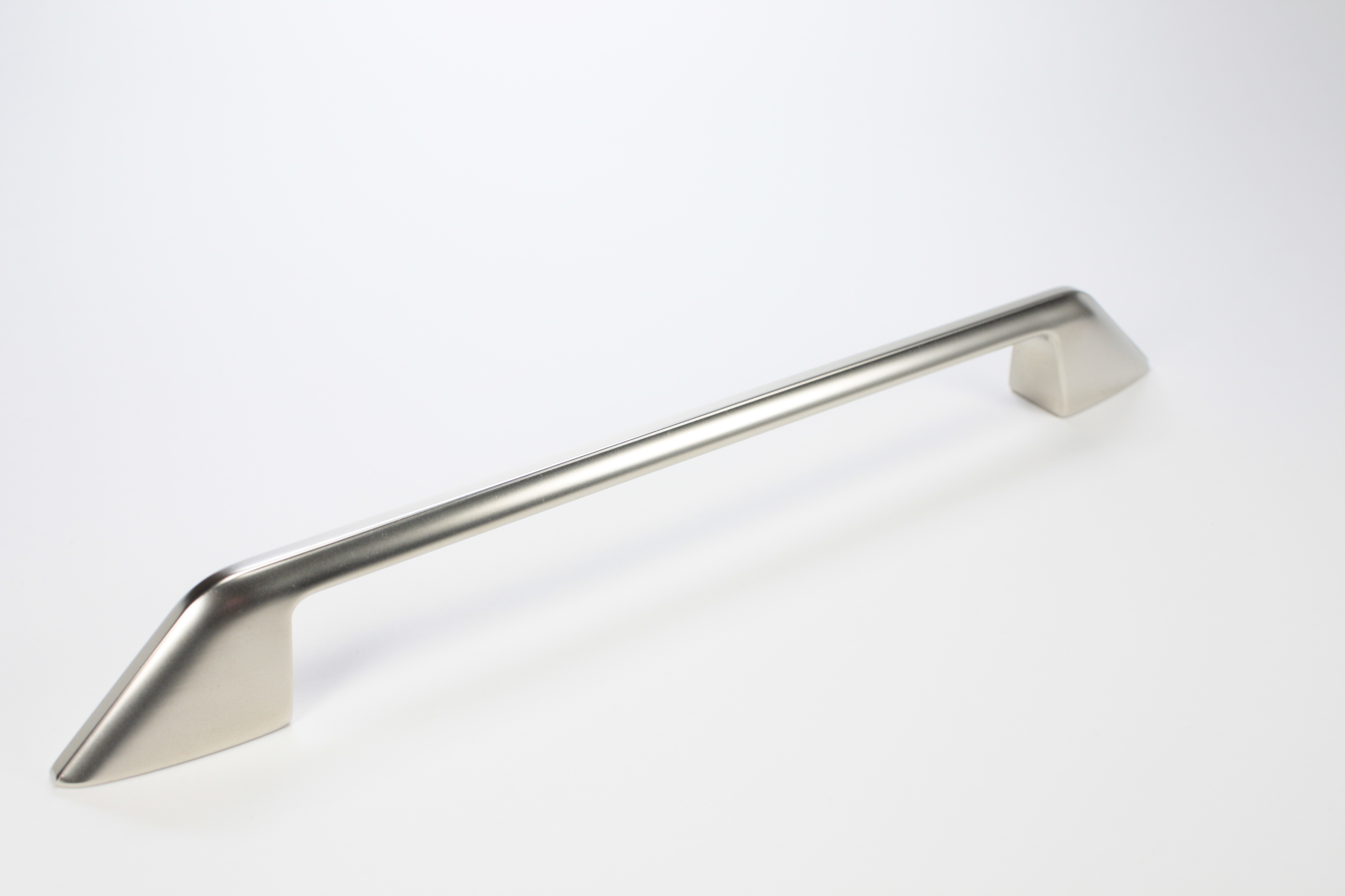 Ручка-скоба 192-160мм, отделка никель глянец воронёный
