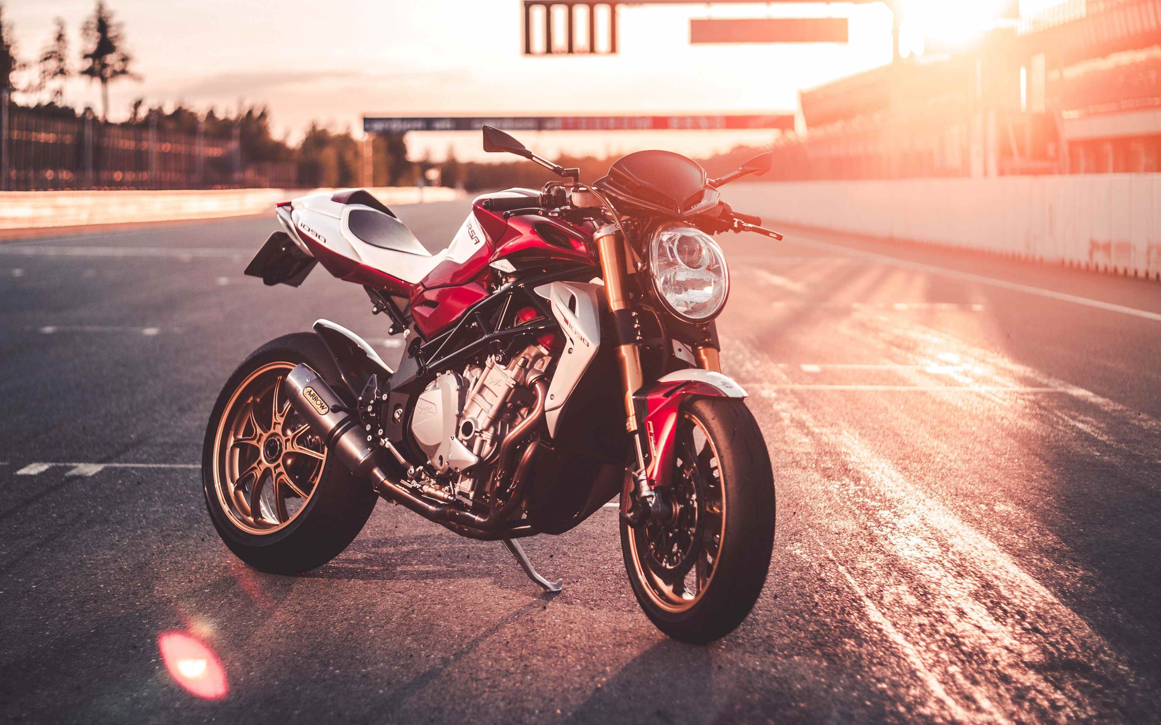 Ducati Panigale стант