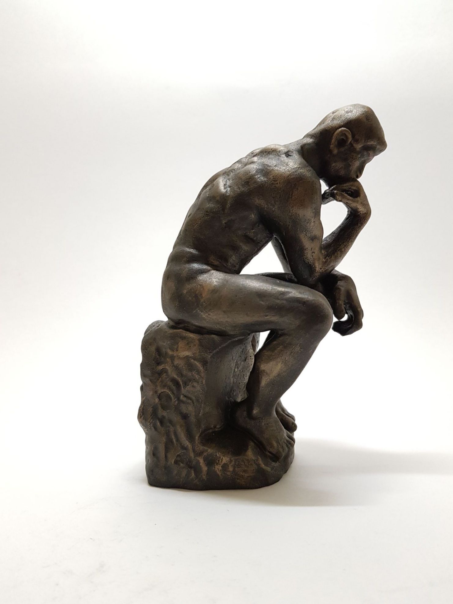 мыслитель. роден мыслитель. статуэтка философа. статуэтка мыслитель. статуэтка мыслитель роден.