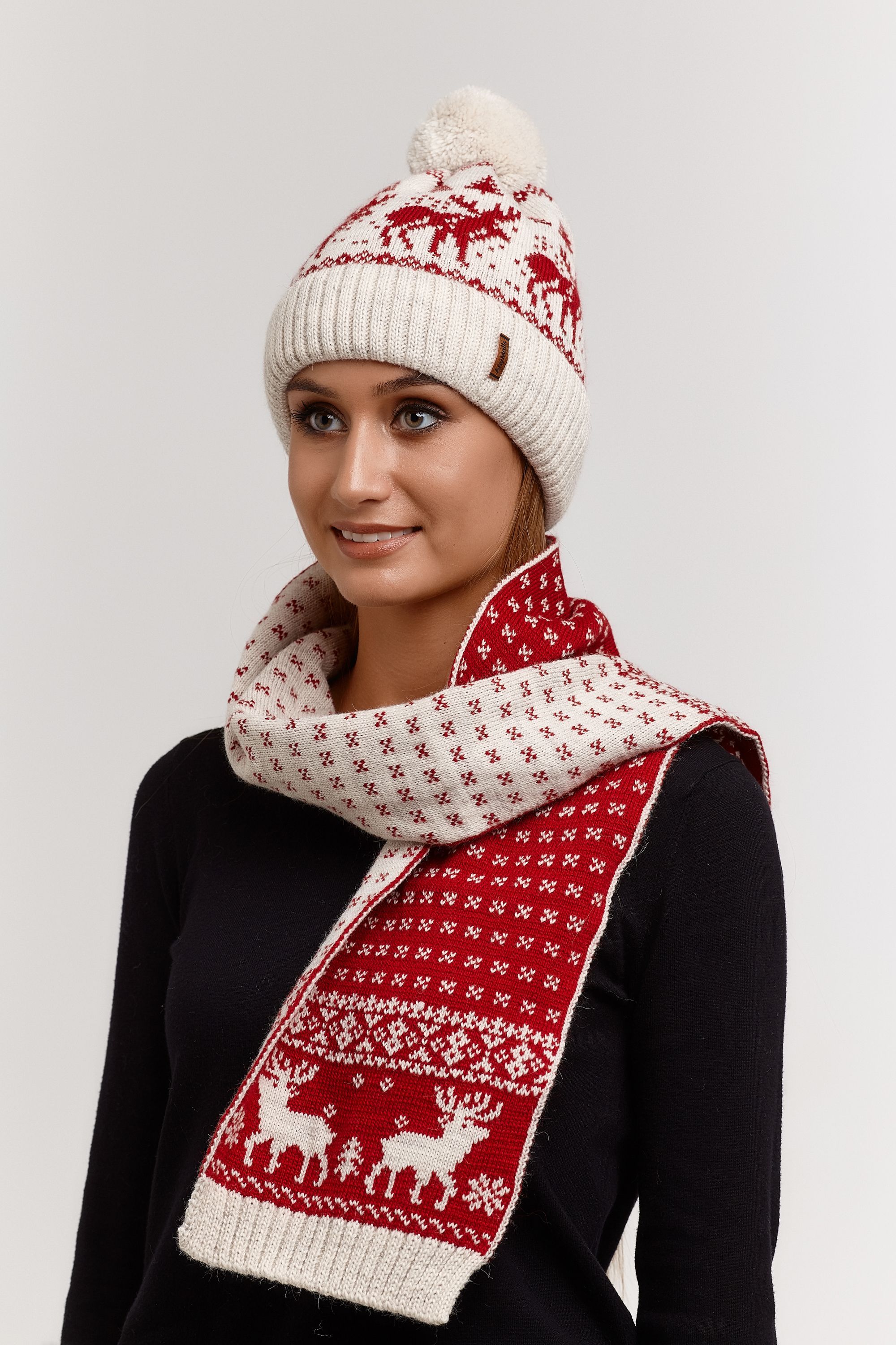 Шапки шарфы зимние. Шапка комплект Sela. Шапка шарф. Комплект шапка и шарф. Новогодний шарф.