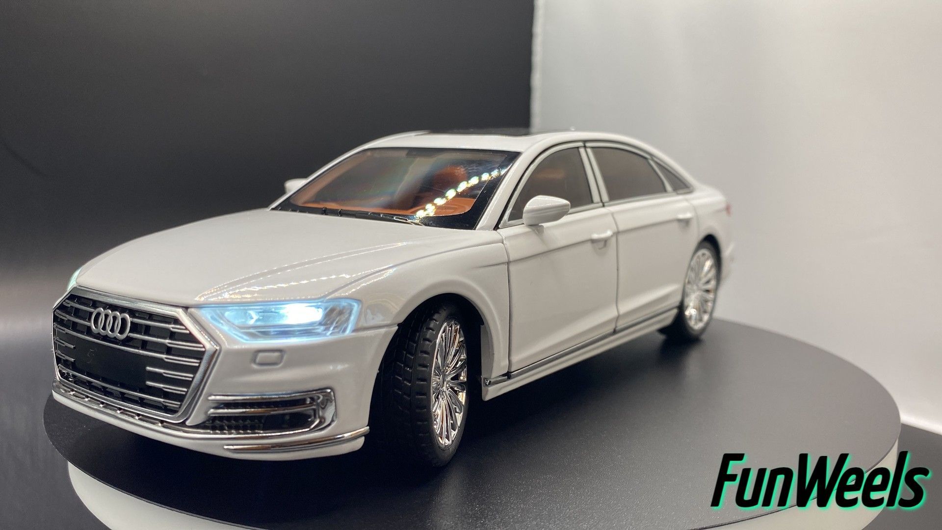 Детская игрушка металлическая Модель Ауди А8 ( Audi A8) / Масштаб 1:24 -  купить с доставкой по выгодным ценам в интернет-магазине OZON (1167087141)