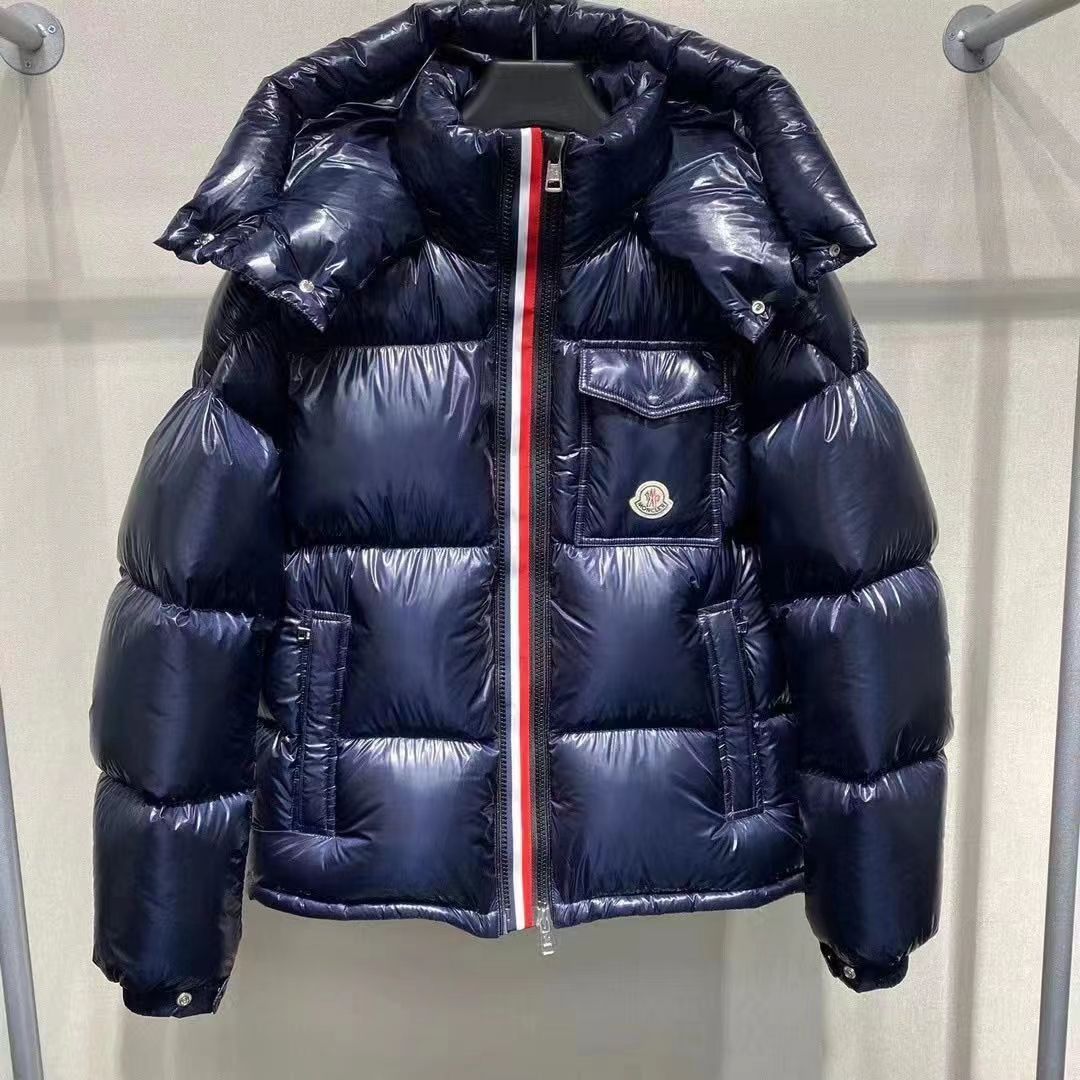 ПальтоутепленноеMONCLER