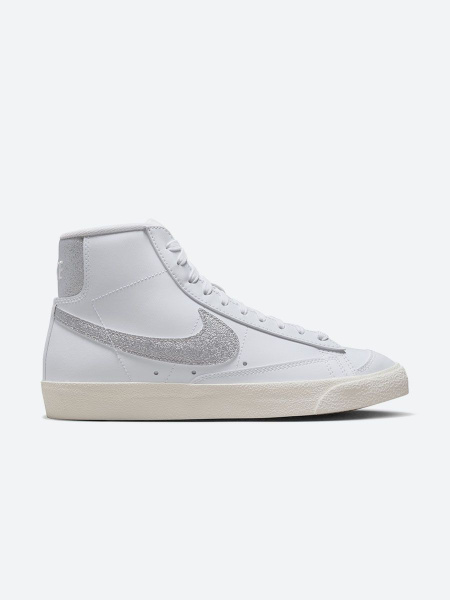 Nike blazer silver on sale