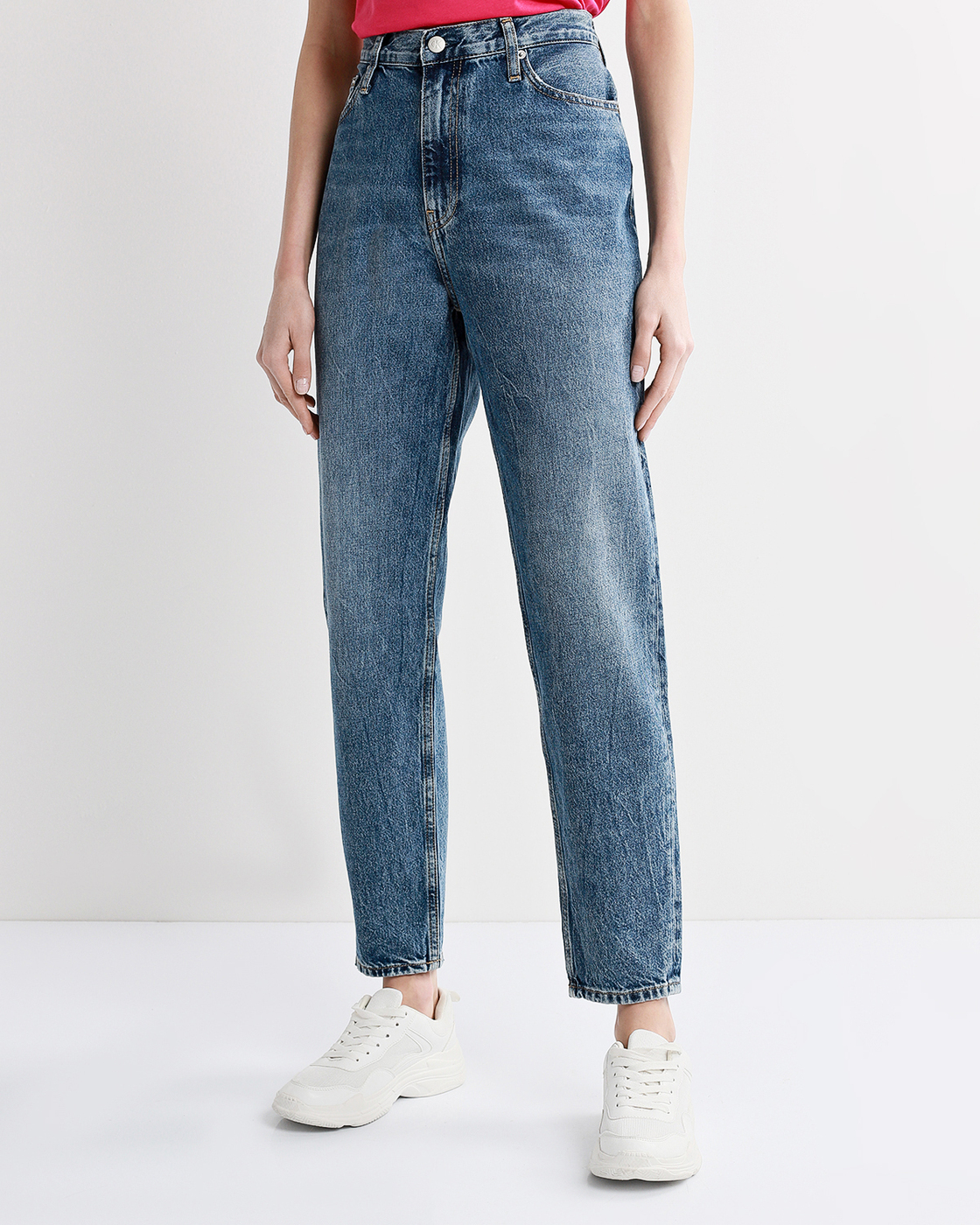 calvin klein jeans mom jeans