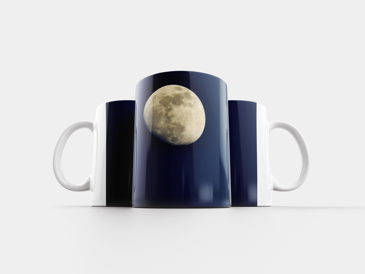 Moon 320. Чашка Moon. Кружки по Луне. Луна в чашке.