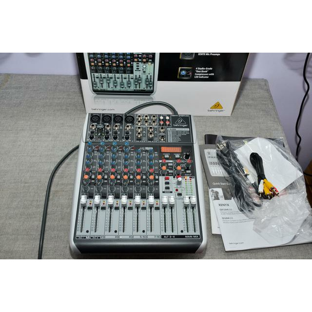 Микшеры behringer xenyx 1204 usb. Behringer xenyx qx1204usb. Микшер behringer xenyx 1204. Микшерский пульт usb/аудио интерфейс, xenyx qx1204usb. Behringer микшерный пульт x1204usb behringer xenyx.