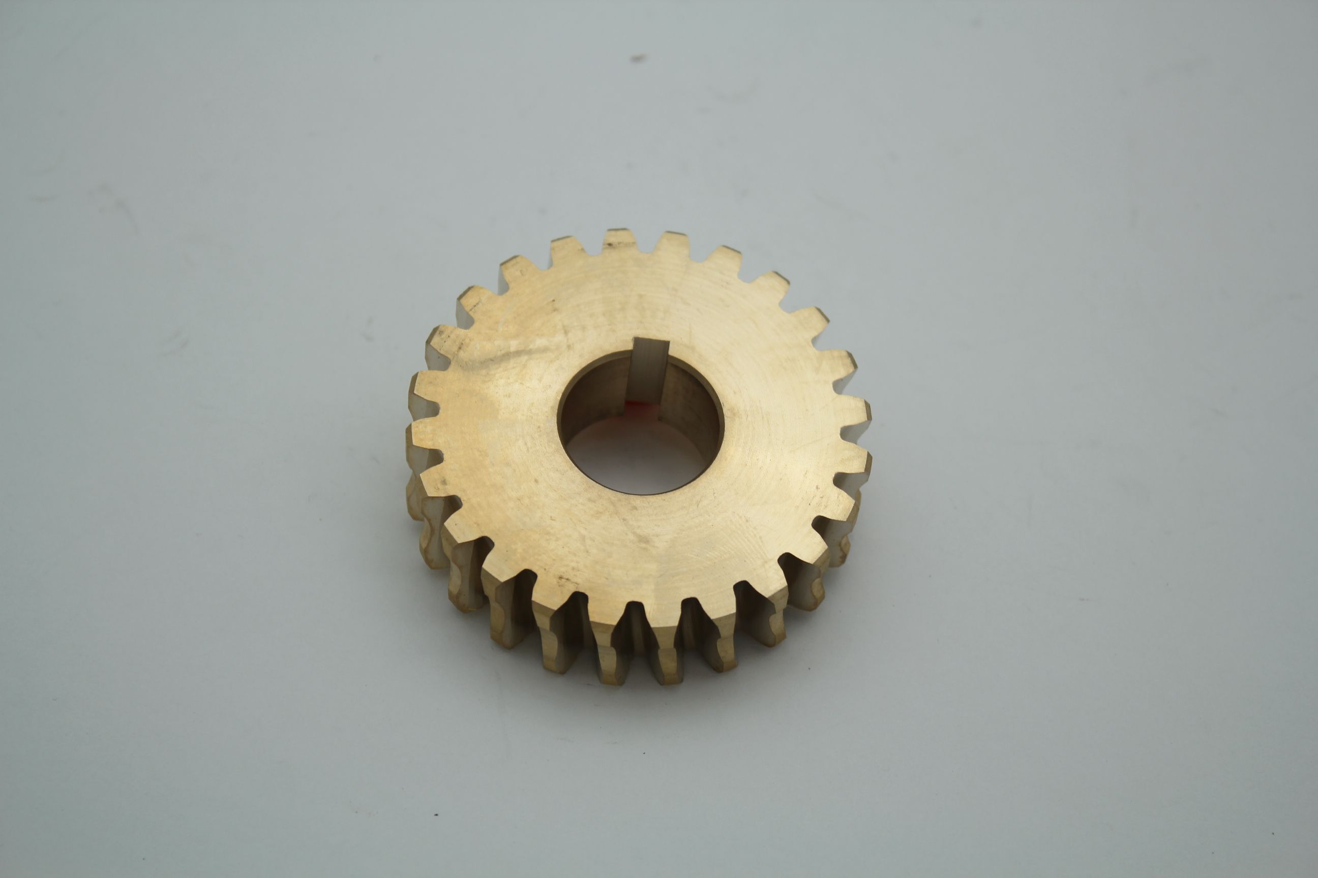 у большой шестерни 24 зуба сколько