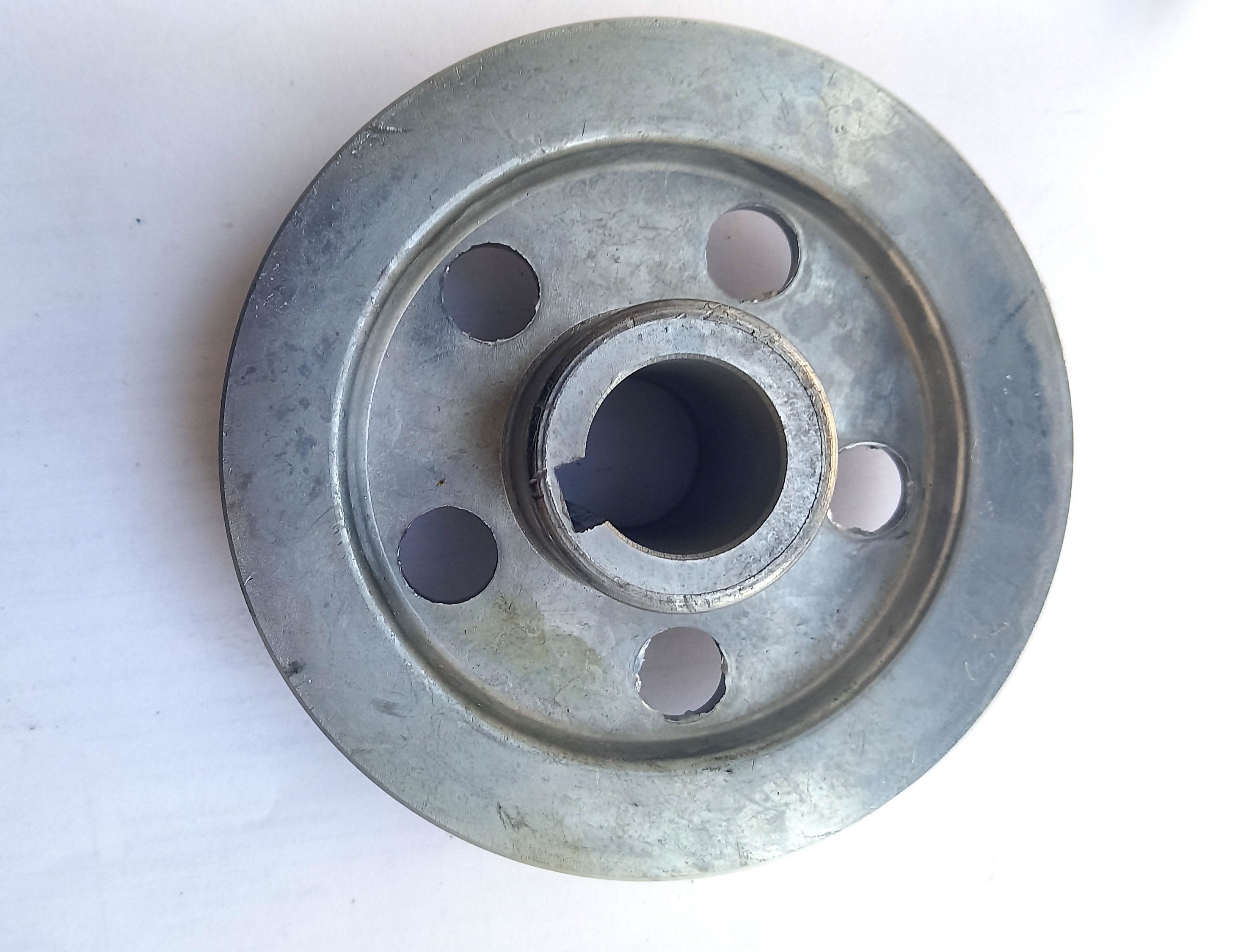 Шкив d. Двигателя lb75 r 3129. 104. Шкив компрессора 265мм*23мм. 00.