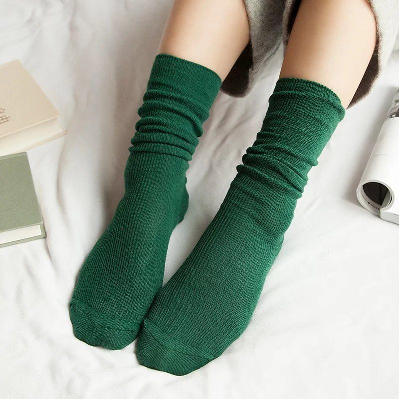 Удлиненные носки. Зеленые носки. Носки женские. Носки однотонные. Салатовые носки.