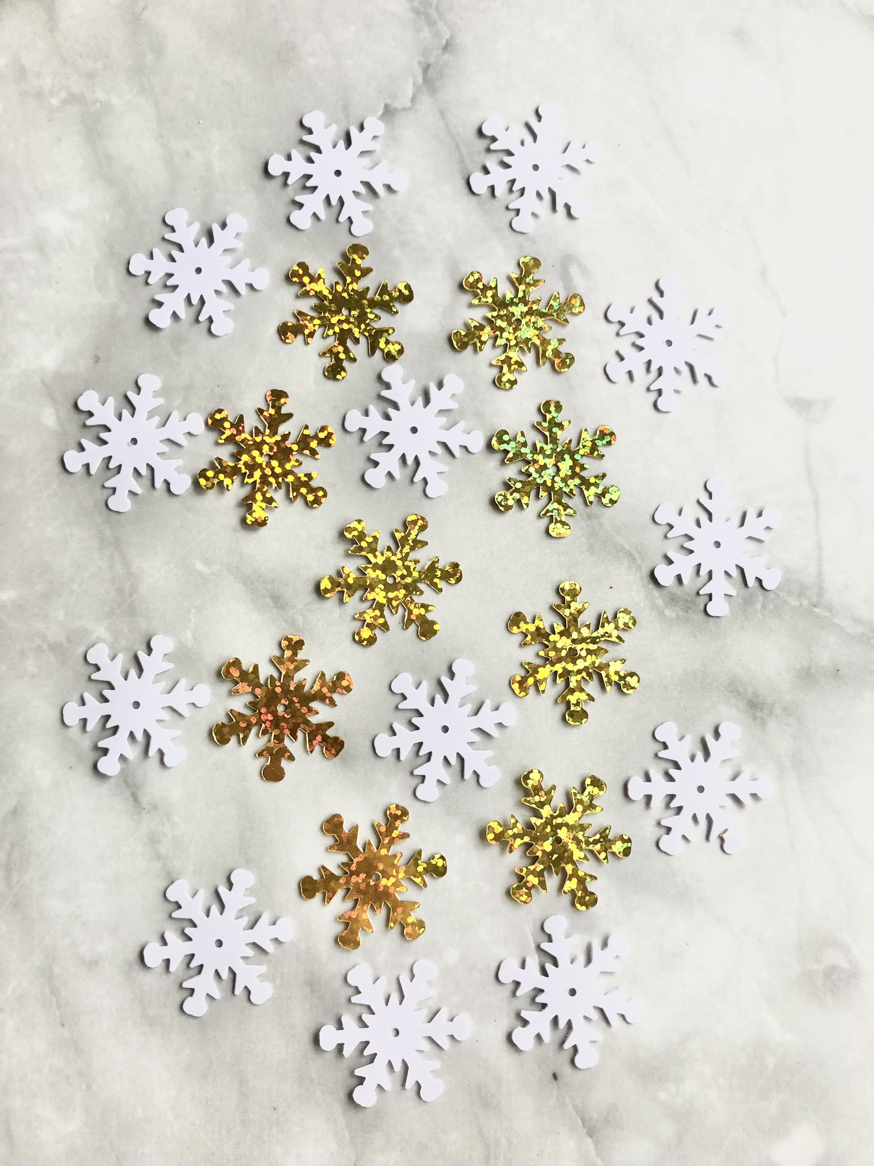 Cнежинка белая, 50см. Снежинка 24. Пайетки снежинки. Вырубная фигурка "снежинка". Snowflake 0024 серый.
