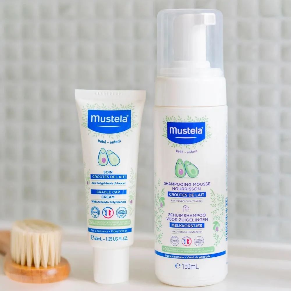 Mustela для новорожденных от корочек. Мустела шампунь. Mustela пенка от молочных корочек. Шампунь оттмолочных корочек. Шампунь от молочных корочек.