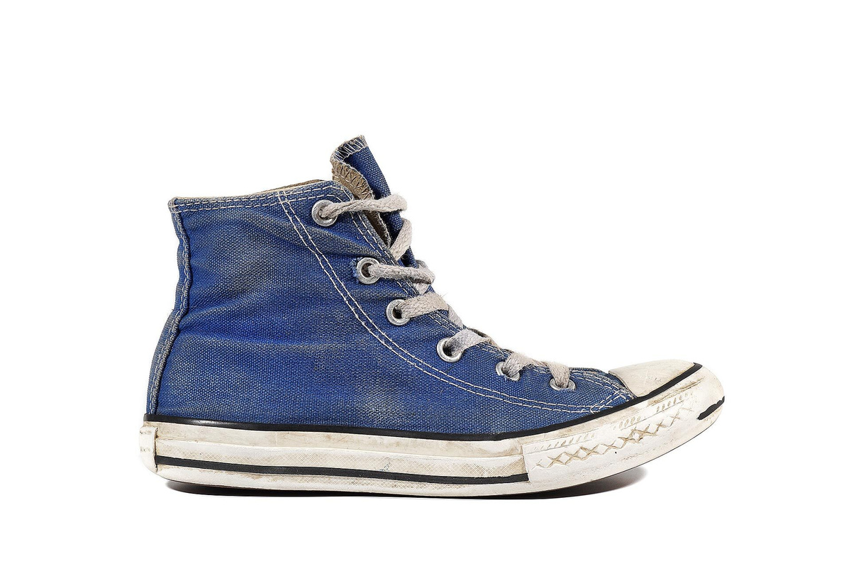 blue chuck taylor all star