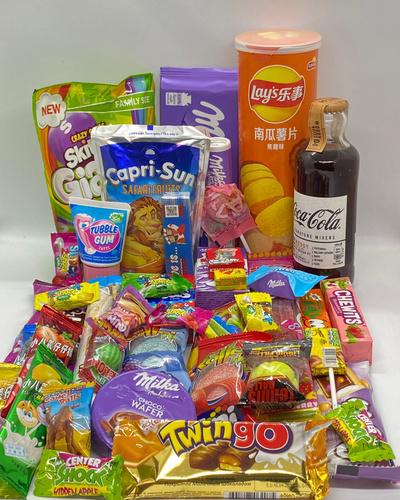 Жевательные конфеты в коробочке. Европейские сладости. Коробка японских сладостей. Свит бокс. Сладости для девушки подарок.