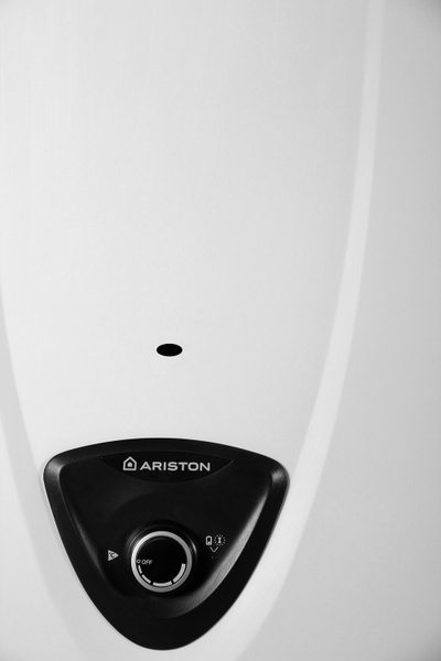 Водонагреватель проточный ARISTON ABS Fast Evo 14 B белый/черный ...
