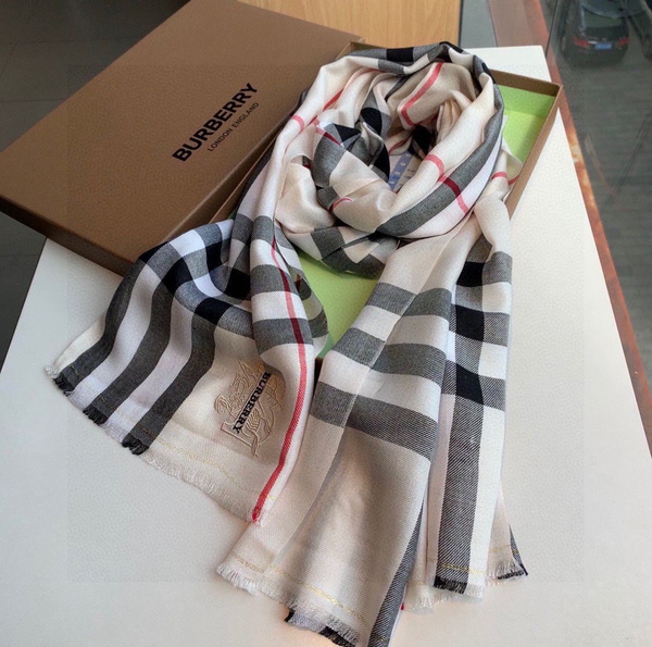 Burberry Палантин - купить с доставкой по выгодным ценам в интернет ...