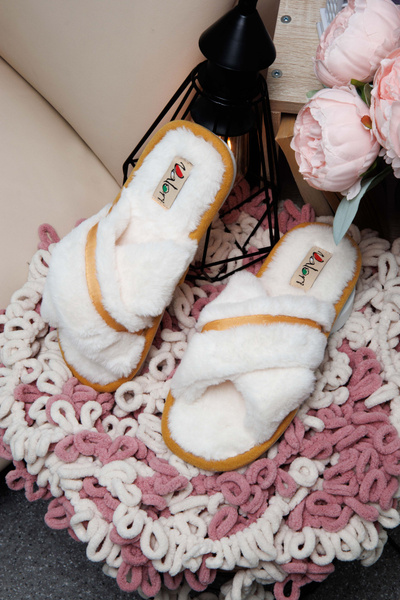 Тапочки Valori - купить с доставкой по выгодным ценам в интернет ...