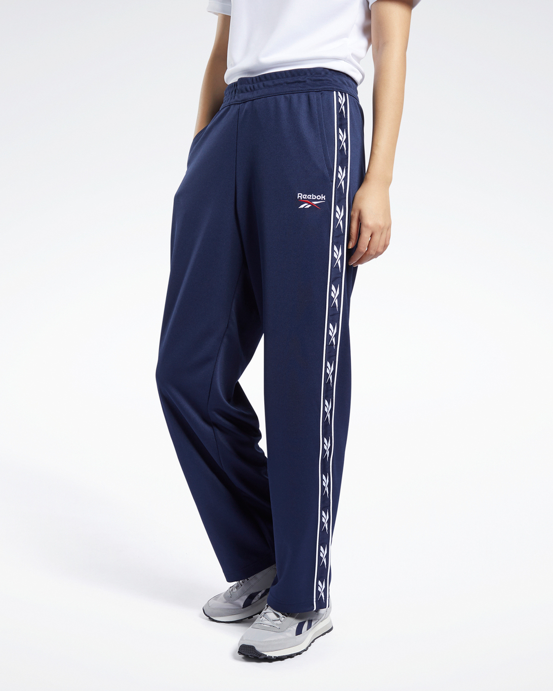 reebok cl f vector pant