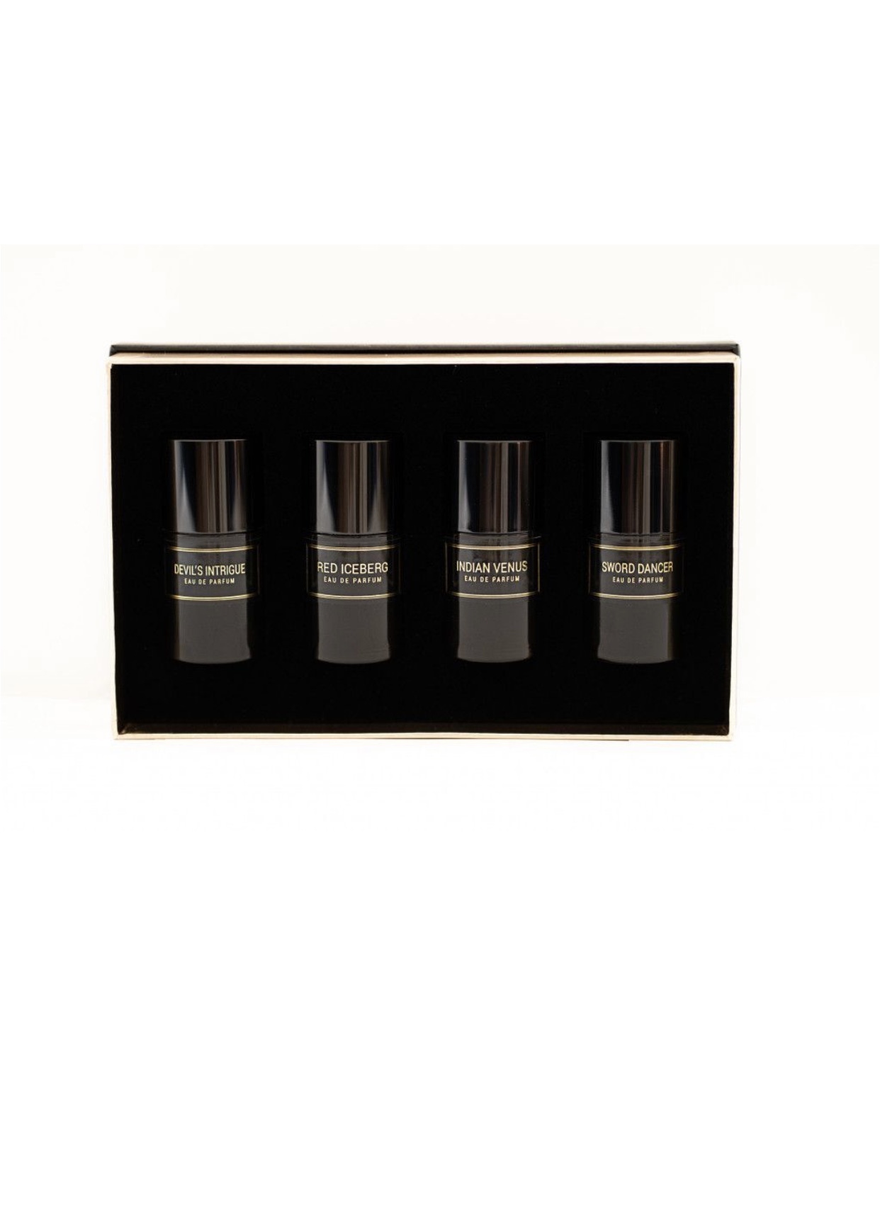 Devil s intrigue haute. Haute Fragrance Company (HFC) Devils intrigue EDP 15 ml. HFC Парфюм Devils intrigue. HFC Devil's intrigue Travel Kit 4x15ml.