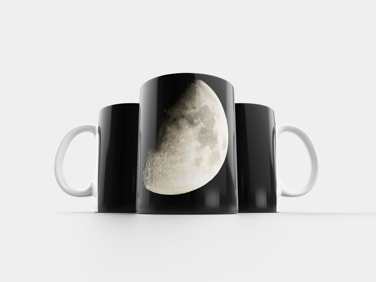 Луна в чашке. Полумесяц с чашкой кофе. Moon 320
