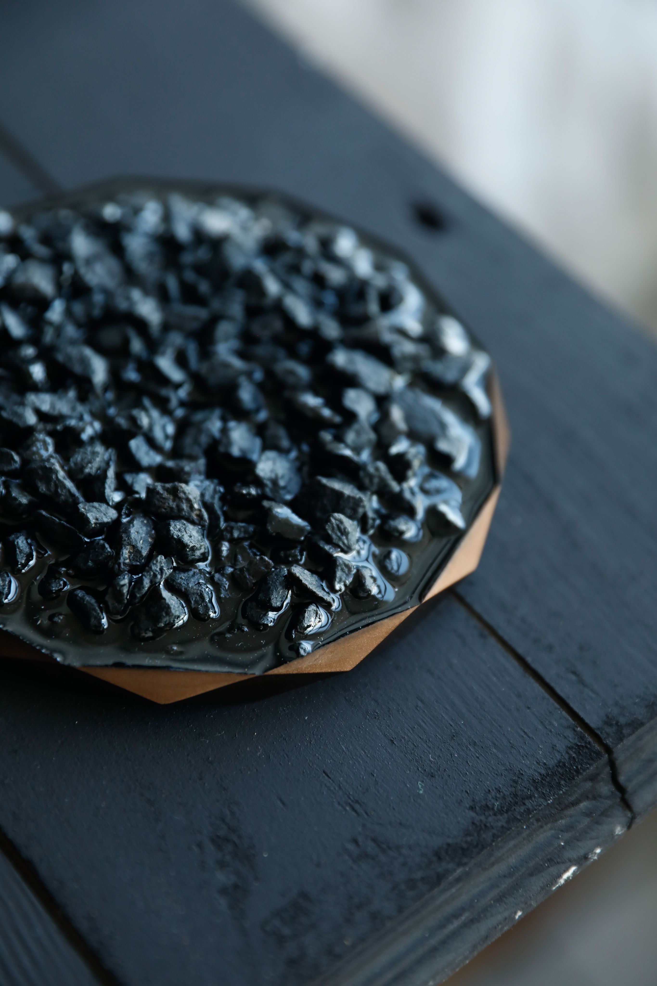 Каменная крошка декоративная. Клей для гравия (gravel glue). Декоративное покрытие каменный ковер kitstone. Эгирин каменная крошка. Каменная крошка смола.