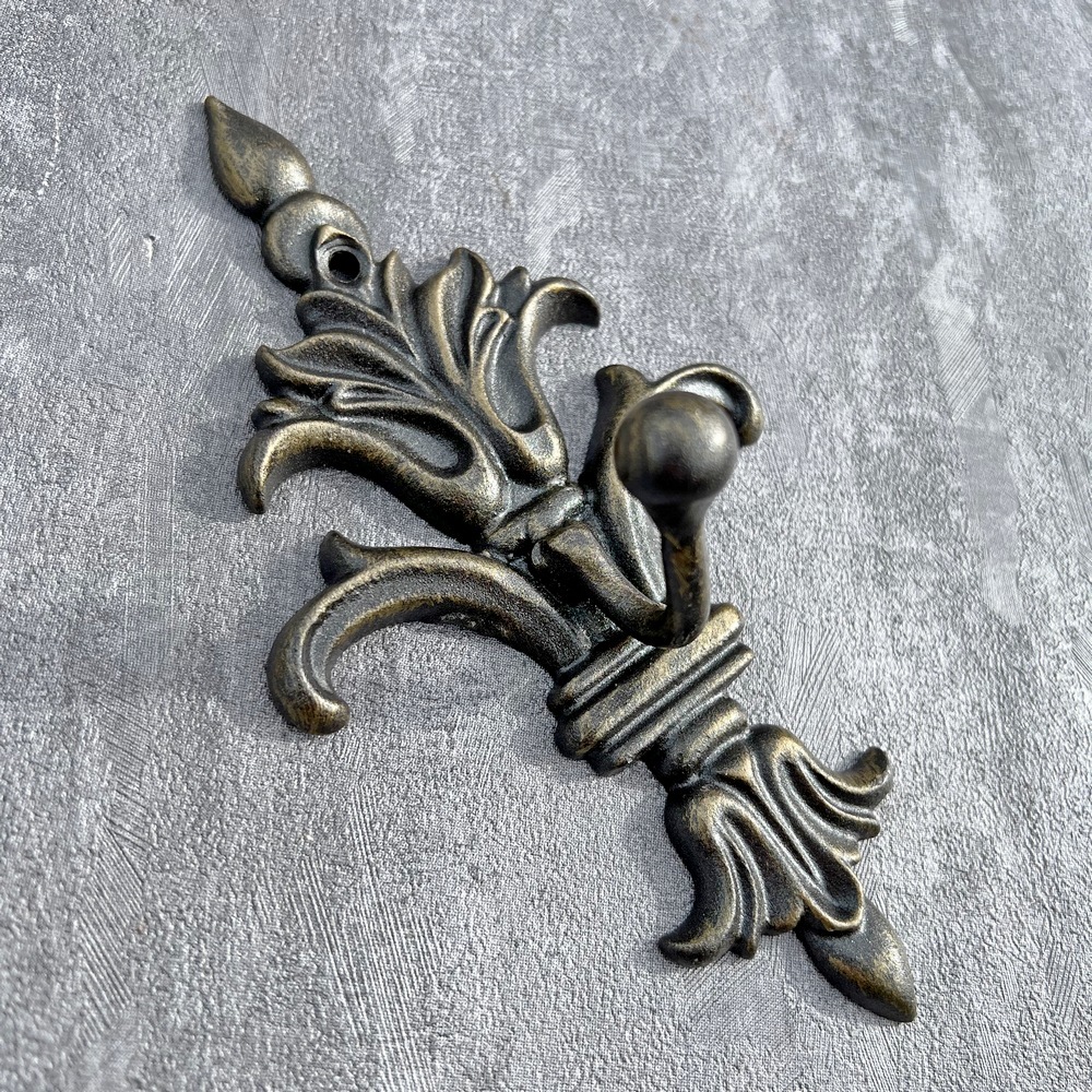 Кованые линии. Канделябры линия. Штампованные листья для ворот железных. Мангальный набор кованый. Штампованная ромашка.