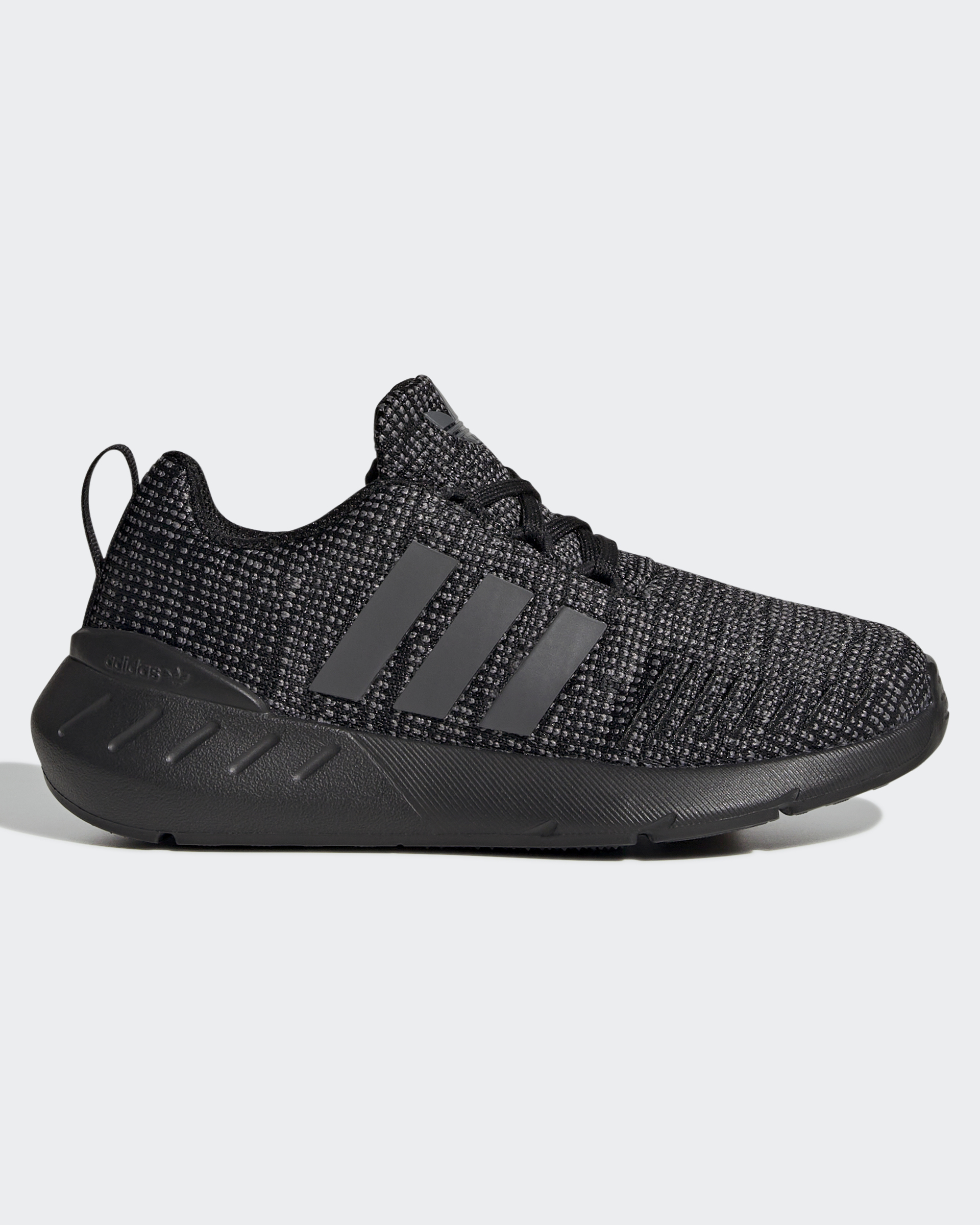 Swift run adidas cheap all black