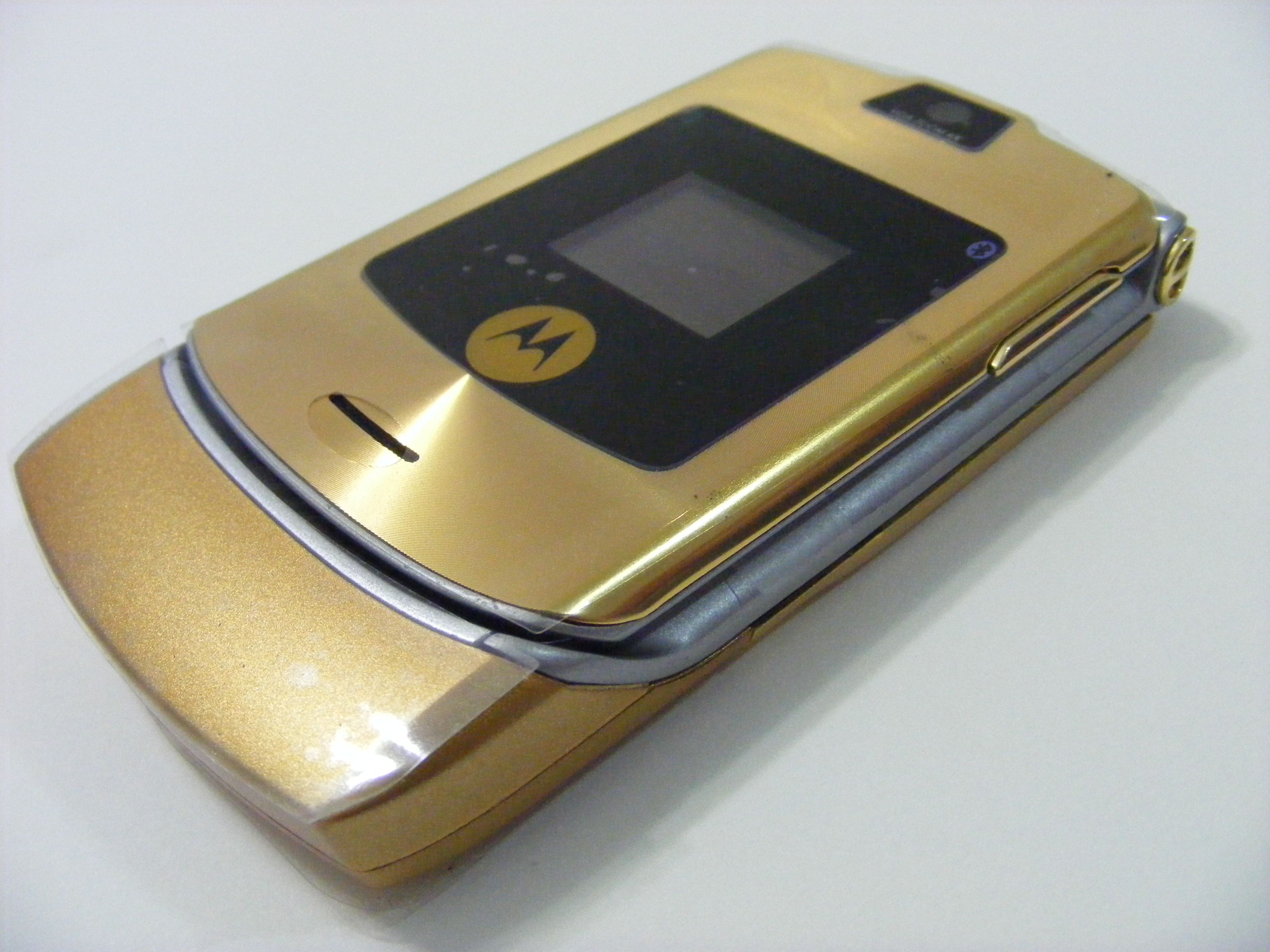 Моторола RAZR v3 золотой