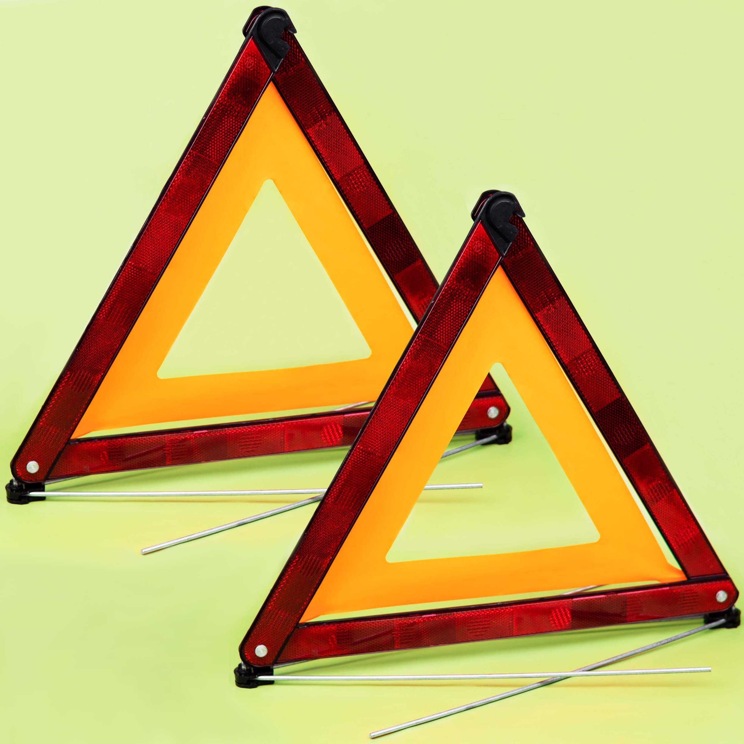 Ост треугольник. Знак аварийной остановки AVS WT-002. Знак остановки треугольник. Знак 2 шт. Можно ли останавливаться на треугольнике безопасности.