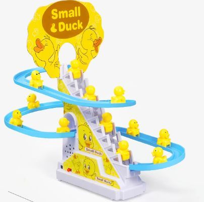 Утиный трек игрушка. Утята детская игрушка с лестницей. Игрушка с уточками на лестнице. Уточка поднимающаяся по лестнице. Игрушка утята на горке.