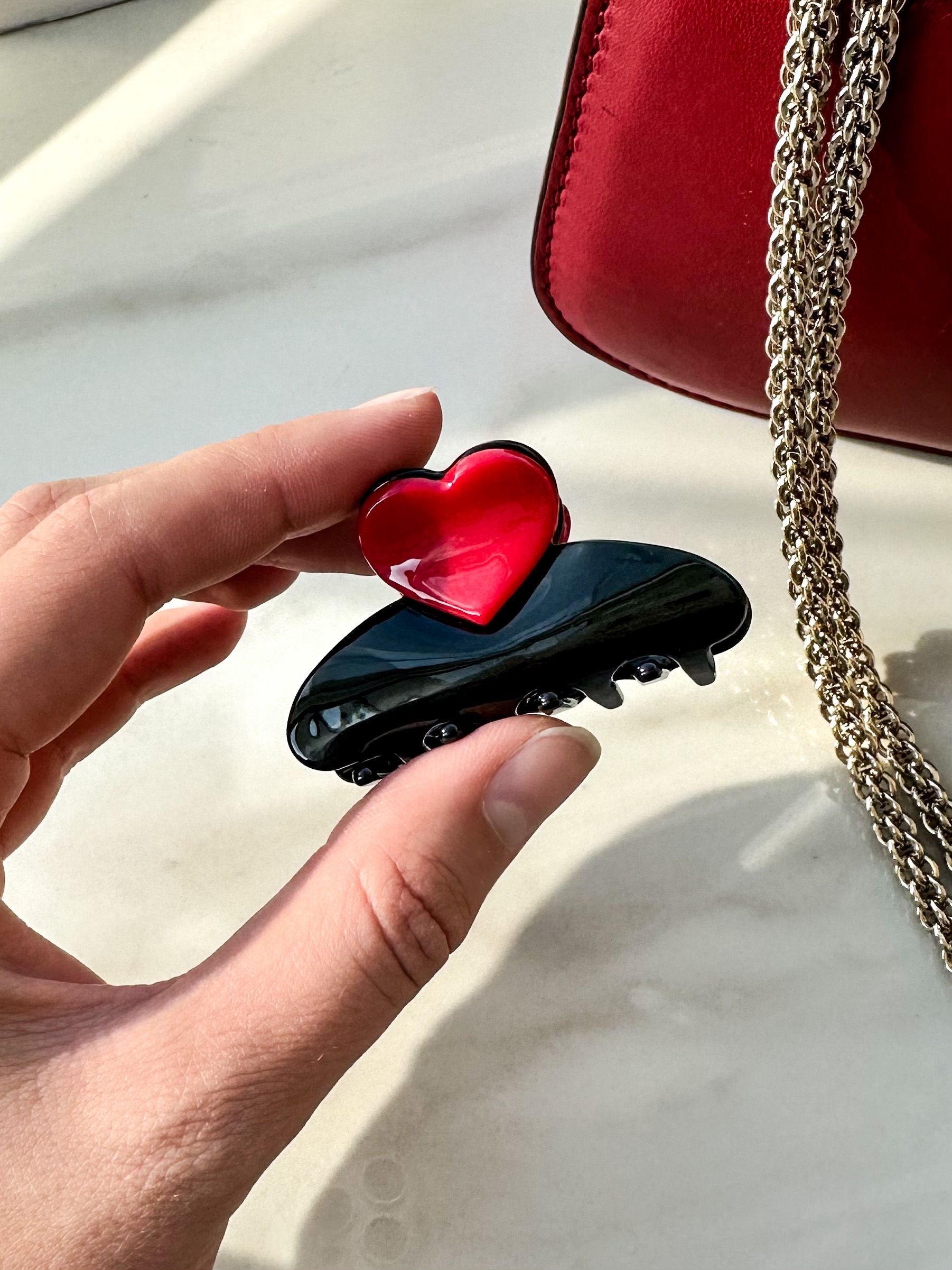 Крабик сердечко Love Valentino Black, маленький крабик для волос