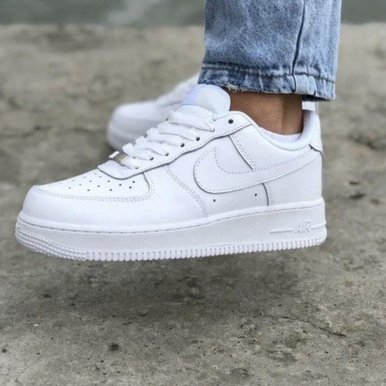 Air force 1 white. Nike Air Force 1 White. Nike Air Force 1 белые. Найк Эйр Форс 1 женские белые. Кроссовки найк АИР Форс женские белые.