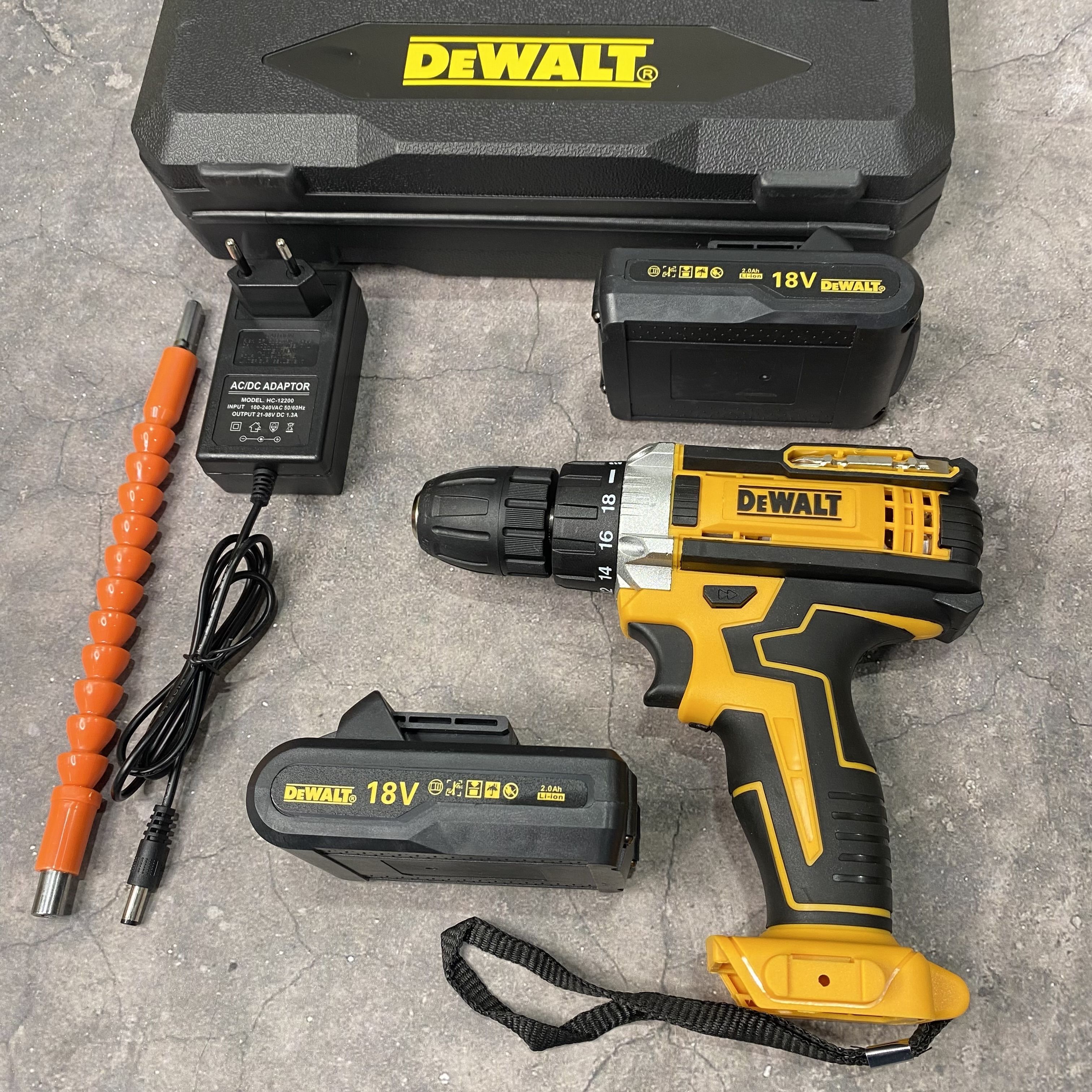 Шуруповерт dewalt 2 аккумулятор. Алмазная дрель dewalt для 120-140 диаметр.